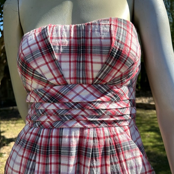 Chelsea & Violet Plaid Strapless Dress with Pockets! Size 4 - Picture 2 of 4